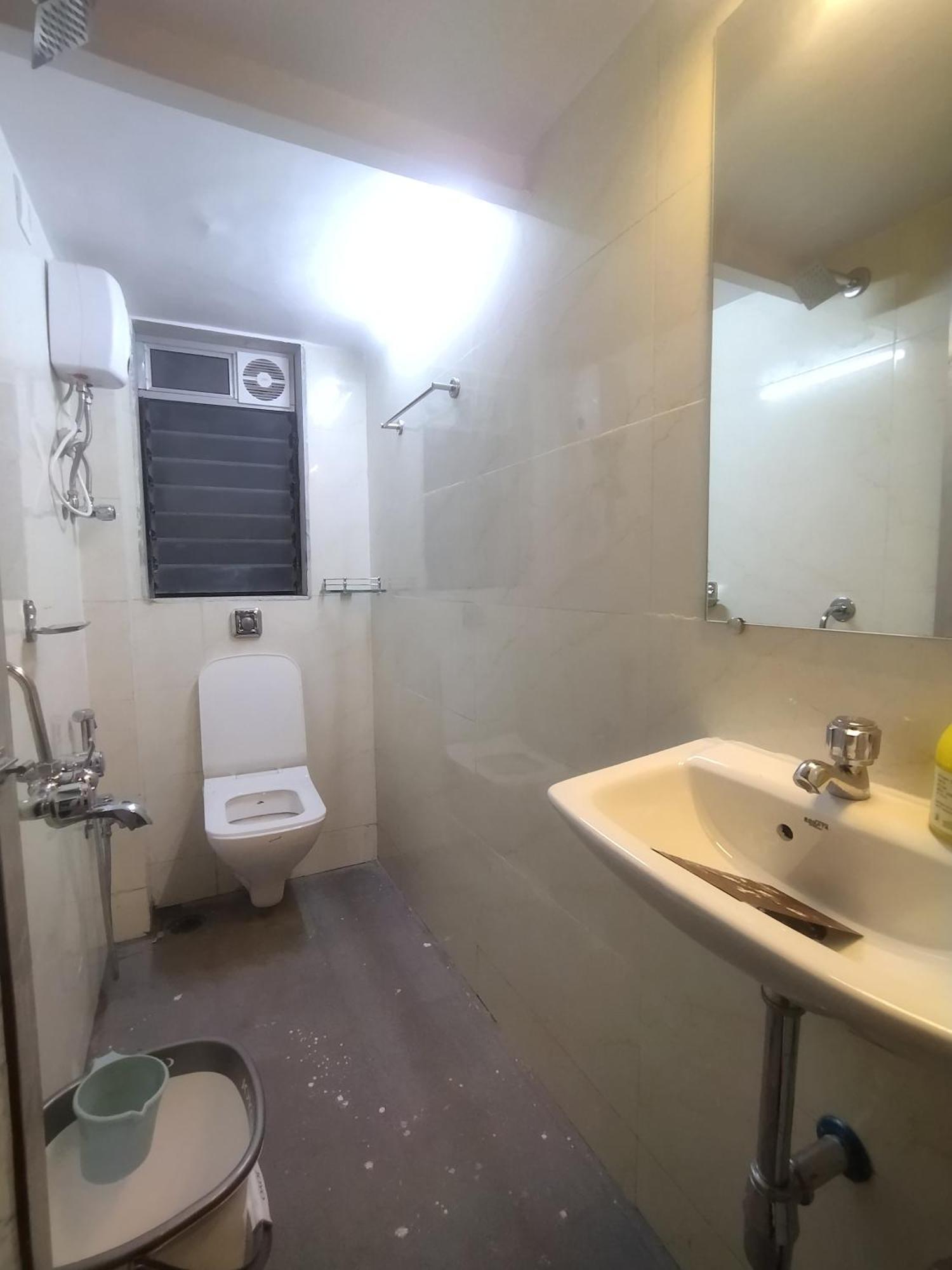 מומביי Everest Stays Rooms And Dormitory מראה חיצוני תמונה