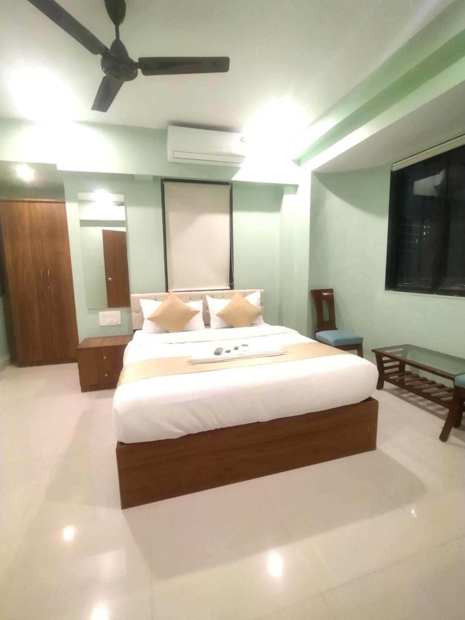 מומביי Everest Stays Rooms And Dormitory מראה חיצוני תמונה