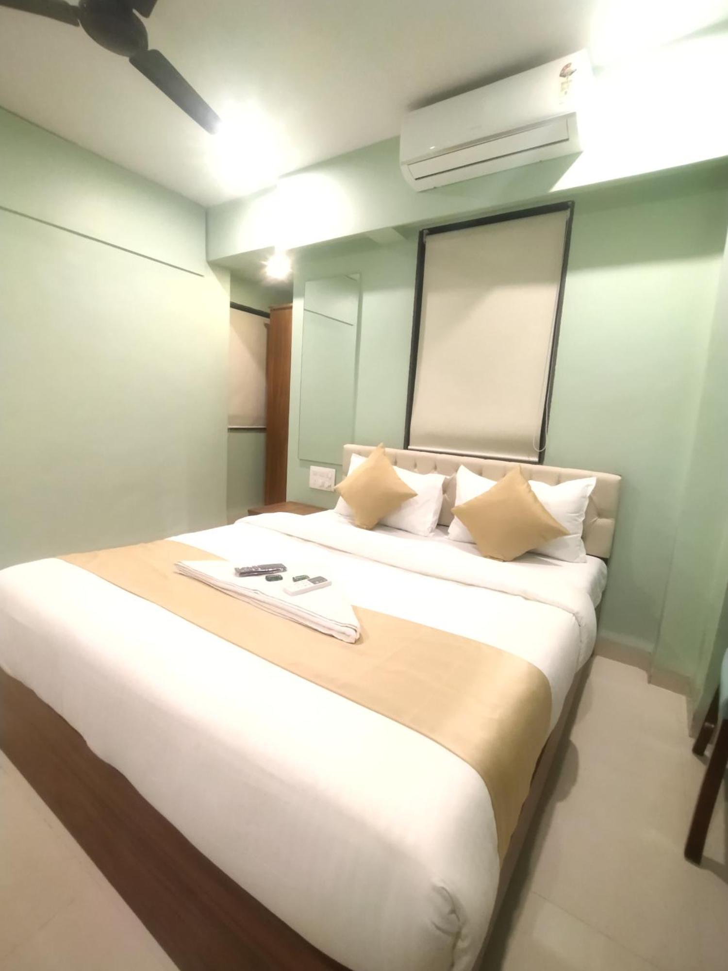 מומביי Everest Stays Rooms And Dormitory מראה חיצוני תמונה